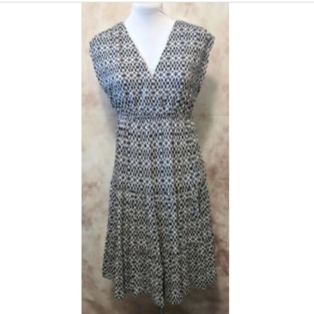 3/$25 New York & Company High Waist Dress Black